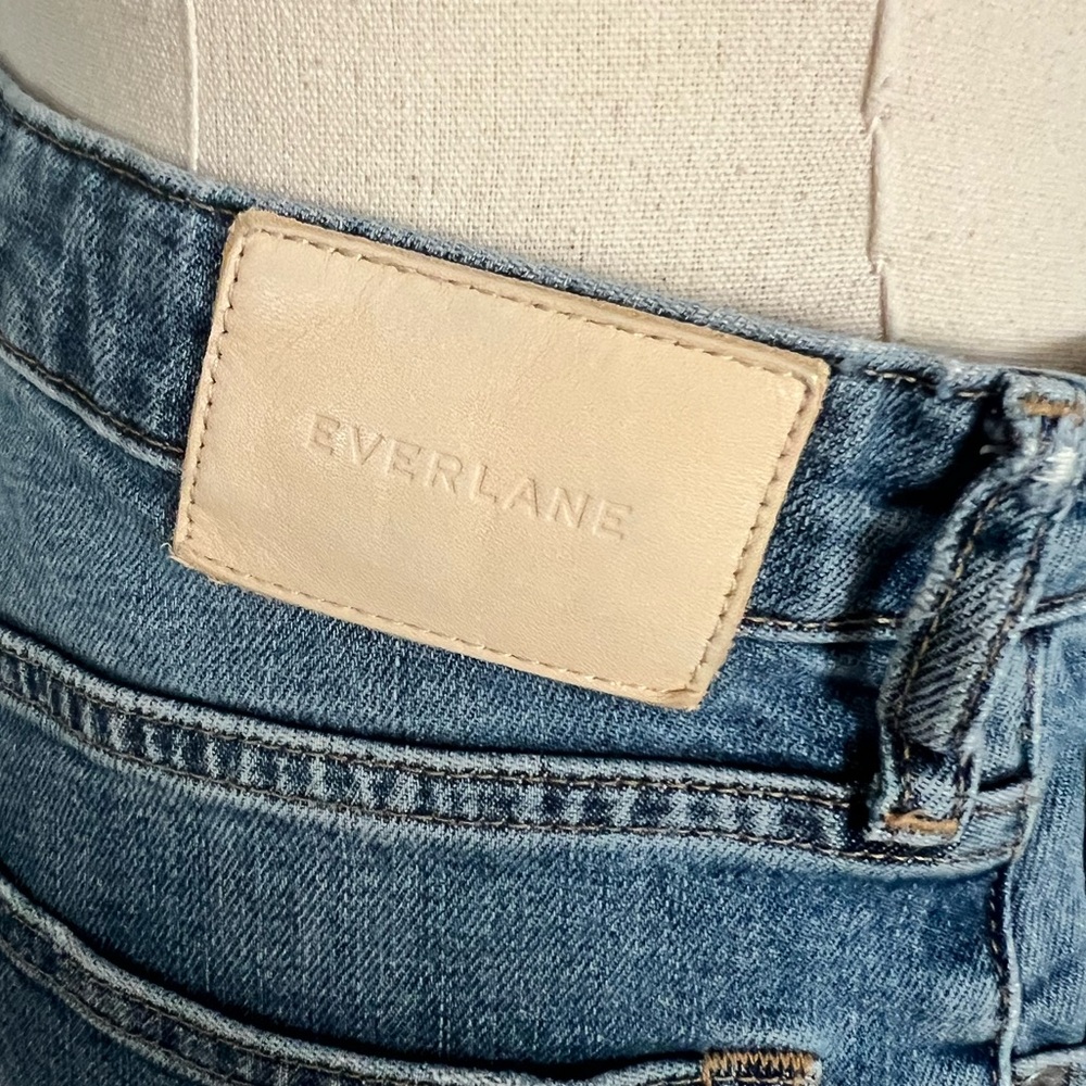 EVERLANE The High Rise Straight Light Wash Jean Size 28 - Picture 4 of 4